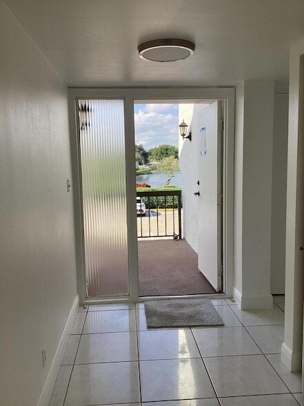 Building Photo - 2308 Bridgewood Dr