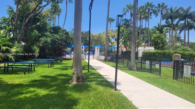 Foto del edificio - 9933 NW 29th Terrace