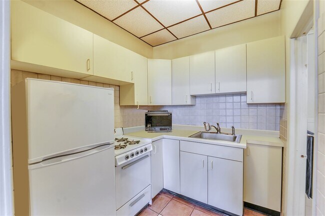 Building Photo - 808 Hudson St