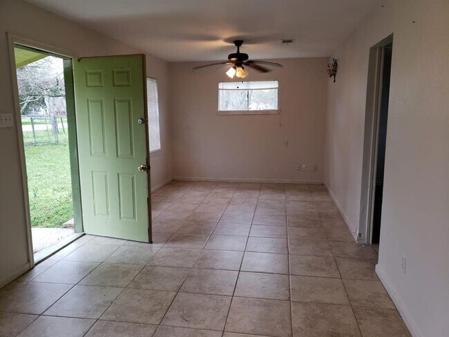 Building Photo - 2022 Baker Rd