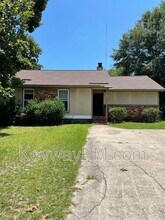Building Photo - 830 Audubon Cir