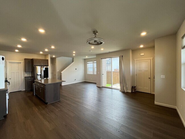 Foto del edificio - Discover Your Dream Home in a New North Pl...