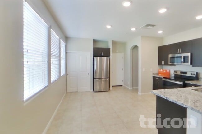 Foto del edificio - 12562 W Gentle Rain Rd