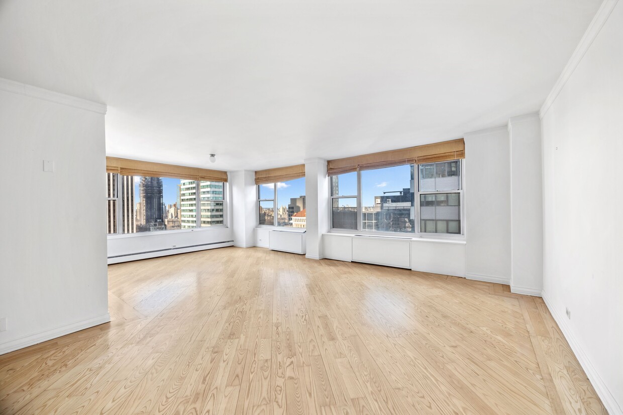 Photo - 117 E 57th St (New York, NY)