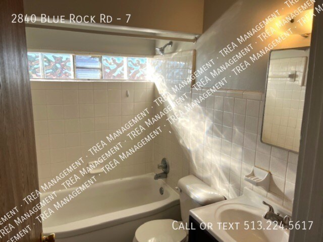 Foto del edificio - 2840 Blue Rock Rd