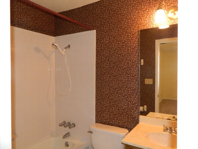 Foto del edificio - K &amp; A Properties3 (8804 Springmail Cir)