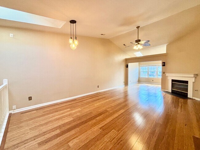 Foto del edificio - Gorgeous 3-Bedroom Condo in Virginia Beach