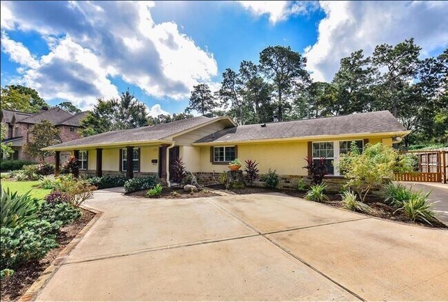 Foto del edificio - 13123 Conifer Rd