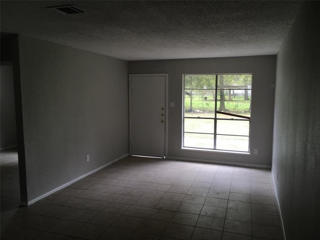 Building Photo - 6514 De Priest St