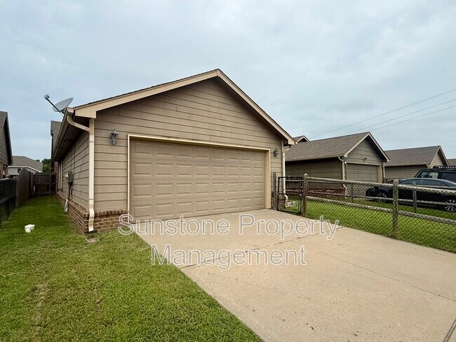 Foto del edificio - 4012 W 104th Pl S