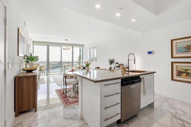 Building Photo - 888 Biscayne Blvd