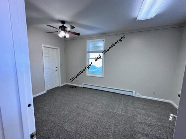 Building Photo - 458 S. C Street A