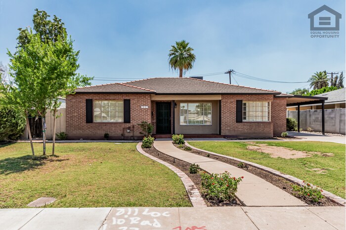 3Bed/3Bath House at Thomas/7th Ave! Ready for Immediate Move-In! -- NO HOA! FULLY REMODELED! - 3Bed/3Bath House at Thomas/7th Ave! Ready for Immediate Move-In! -- NO HOA! FULLY REMODELED!