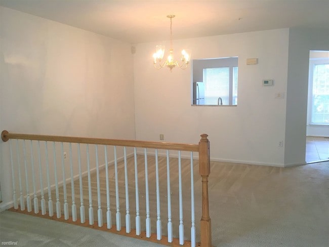 Building Photo - 3 br, 2.5 bath Townhome - 4450 Swindon Ter