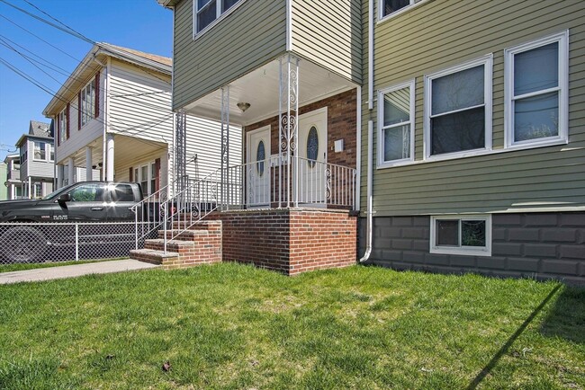Building Photo - 24 Englewood Ave