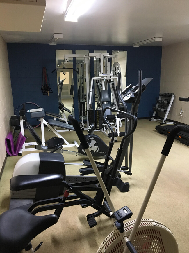 Exercise room and sauna free to residents - 2230 S Patterson Blvd