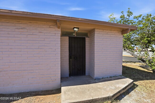Foto del edificio - 3402 E 27th St