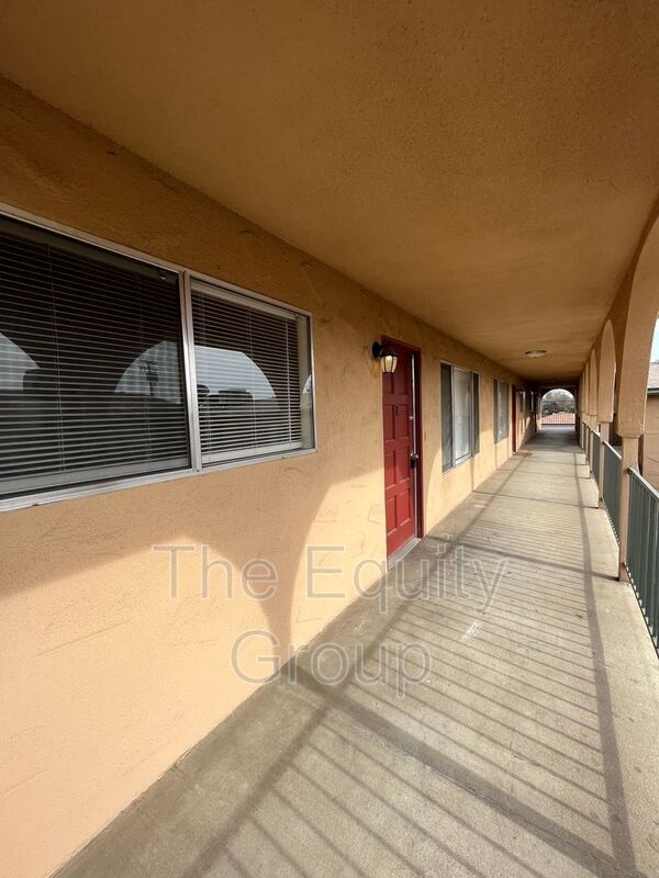 1320 W Vassar Ave Unit H, Visalia, CA 93277 Condo for Rent in Visalia