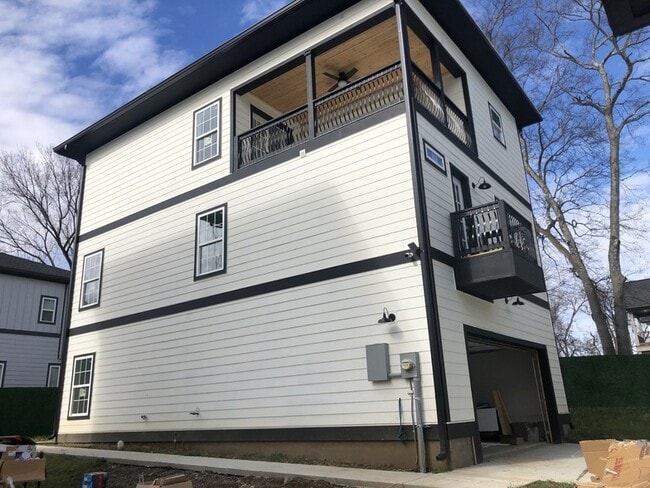 Building Photo - 203 Oceola Ave