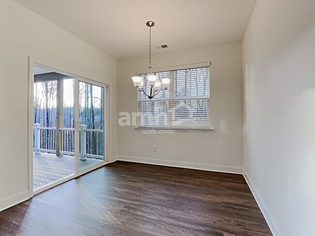 Building Photo - 5245 Hudson Valley Drive