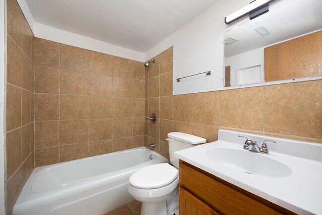 1 dormitorio/1 baño - Forest Hill Apartments