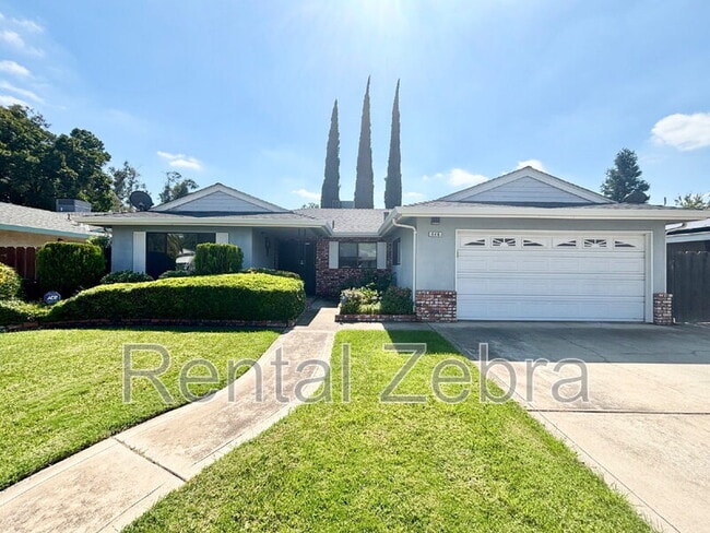 Photo - 646 Grambling Ct House