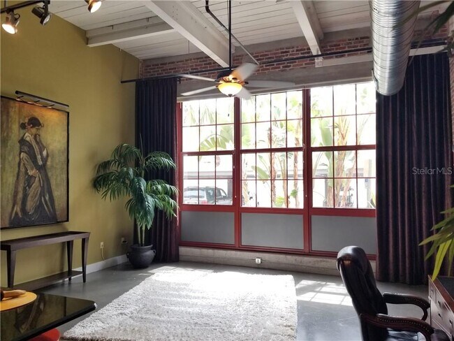 Foto del edificio - 1501 W Horatio St