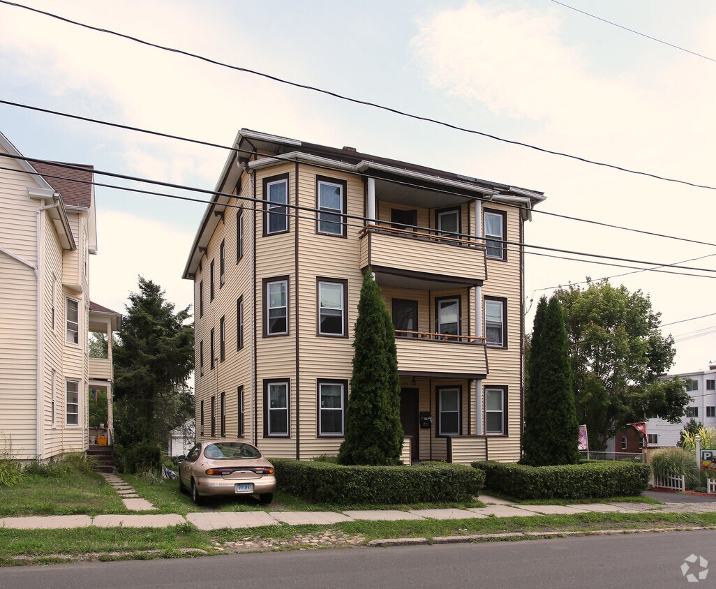 Building Photo - 147 Grove St