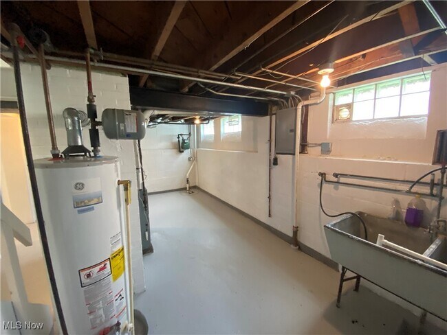 Foto del edificio - 854 E 258th St