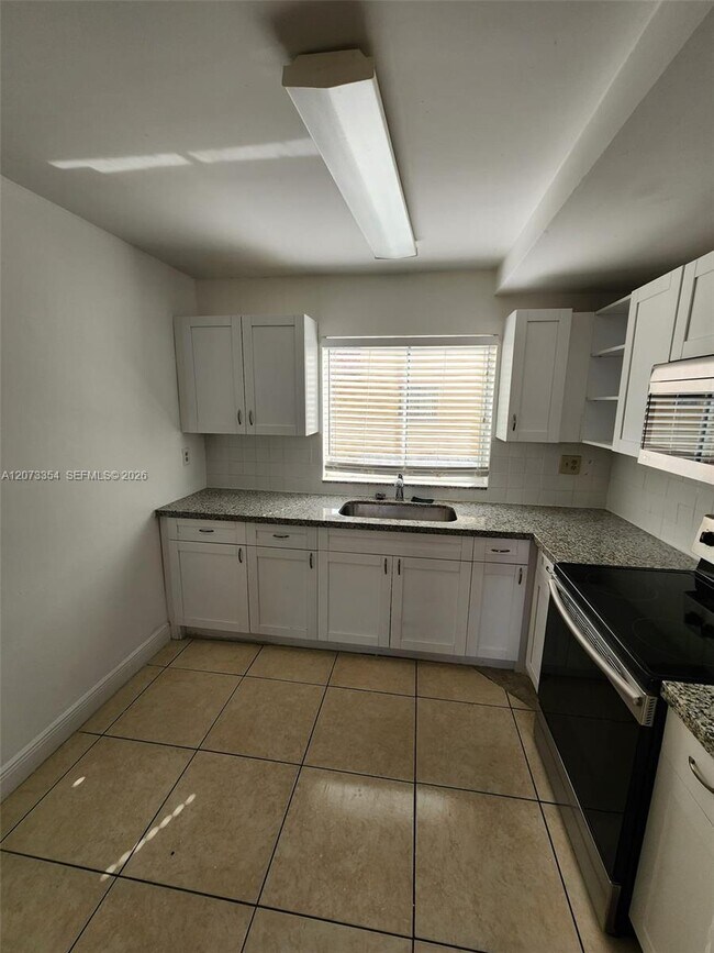 Building Photo - 2770 W 61st Pl