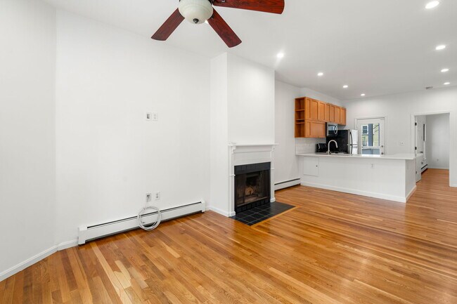 Foto del edificio - 186 W 7th St