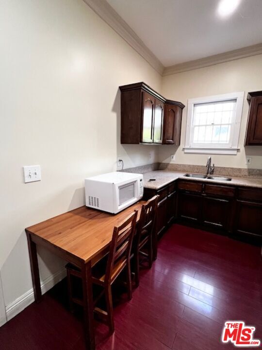 Foto del edificio - 2108 Oak St