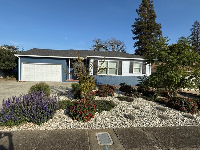 Building Photo - 1020 Highland Ave