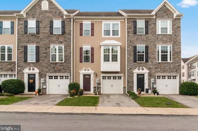 Alzado frontal - 1280 Rannoch Ln