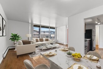 Building Photo - Central Park Apts
