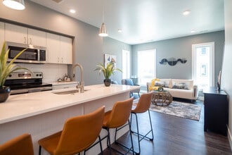 Building Photo - Juniper Row Townhomes