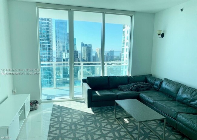Building Photo - 2 br, 2 bath Condo - 950 Brickell Bay Dr U...