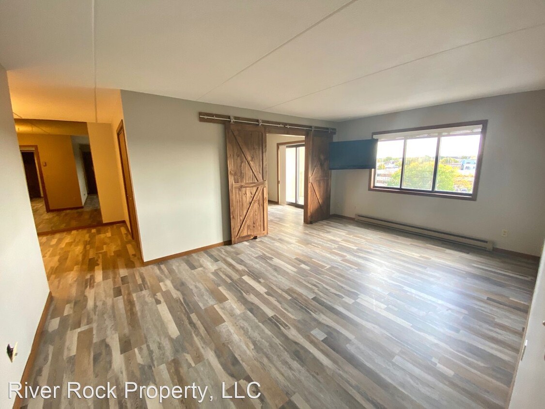 Primary Photo - 2 br, 1.5 bath House - 1110 3rd Ave N #502W