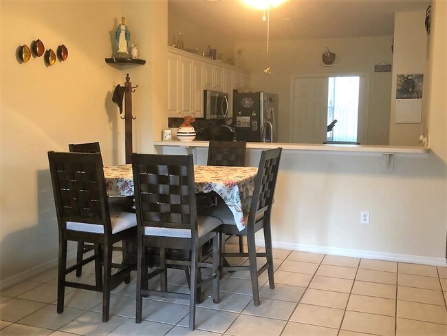 Foto del edificio - 6210 Wilshire Pines Cir