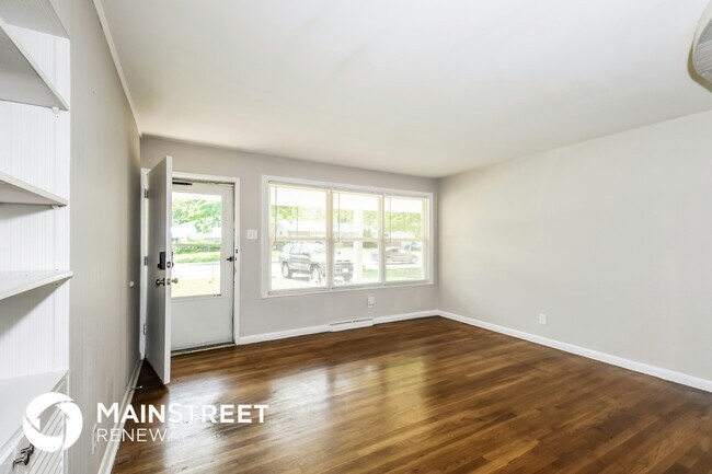 Foto del edificio - 9839 Monarch Dr