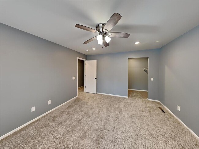 Building Photo - 412 Harold Dr