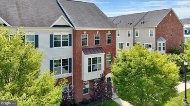 Building Photo - 7049 Banbury Dr