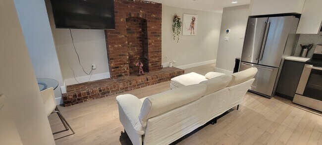 Foto del edificio - 51 Q St NW