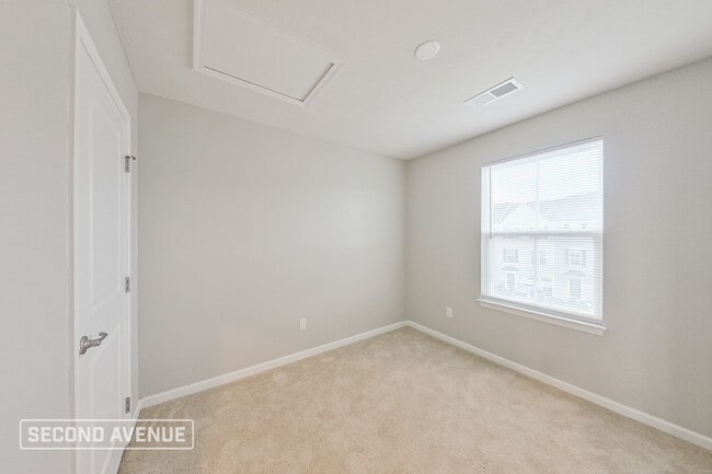 Building Photo - 2034 Cade Dr