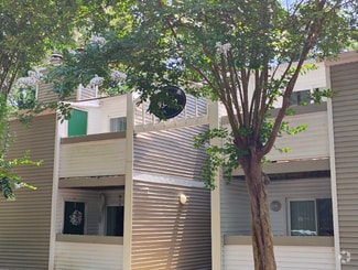 Building Photo - 600 Reusens Rd