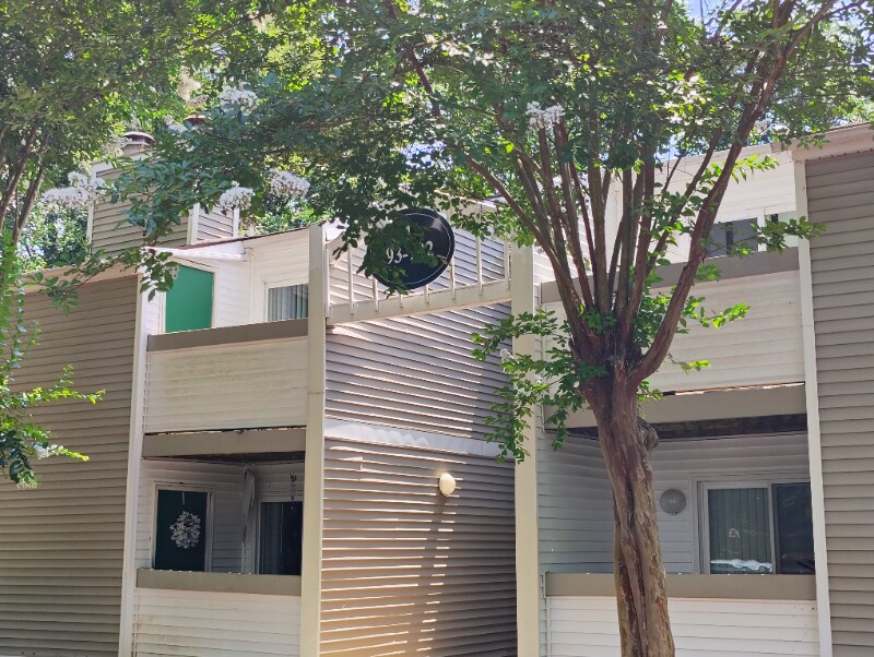 Primary Photo - 600 Reusens Rd