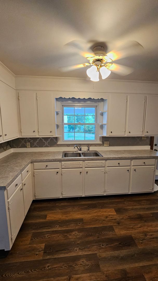 Foto del edificio - 3 Bedroom Single Family Home