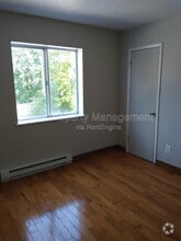 Building Photo - 427 W G St