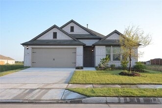 Building Photo - 1608 Etosha Dr