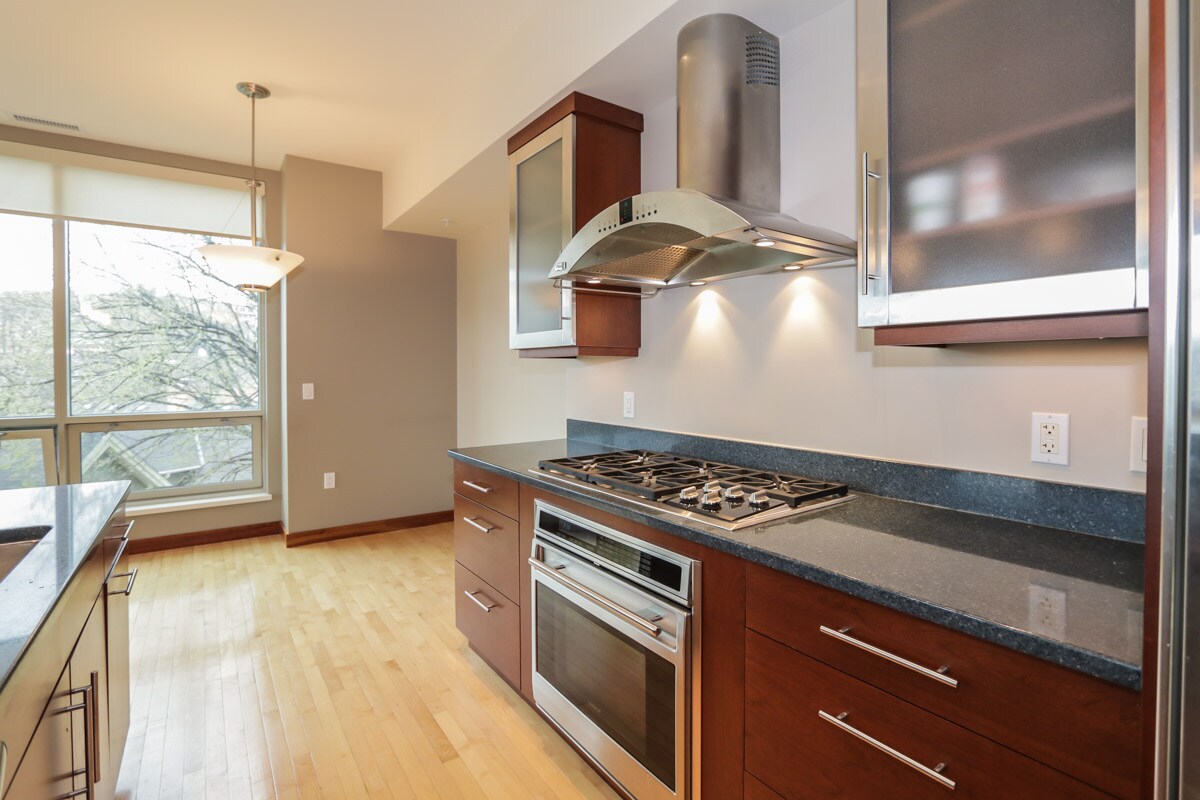 Foto principal - 350 S Hamilton St